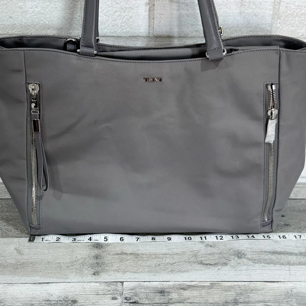 TUMI VOYAGEUR Large Valetta Tote in Fog NEW WITHOUT TAG